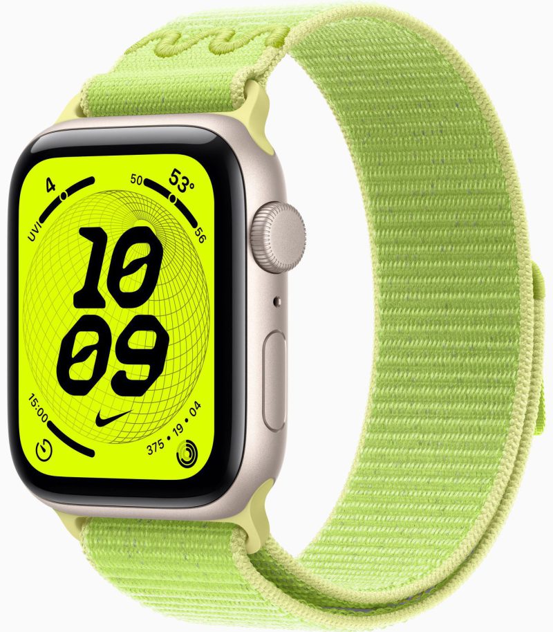 MGD24_SR_SE_VW_34FR+watch-case-44-aluminum-starlight-nc-se3_VW_34FR+watch-face-44-nike-sportloop-voltsplash-se3_VW_34FR_GEO_US